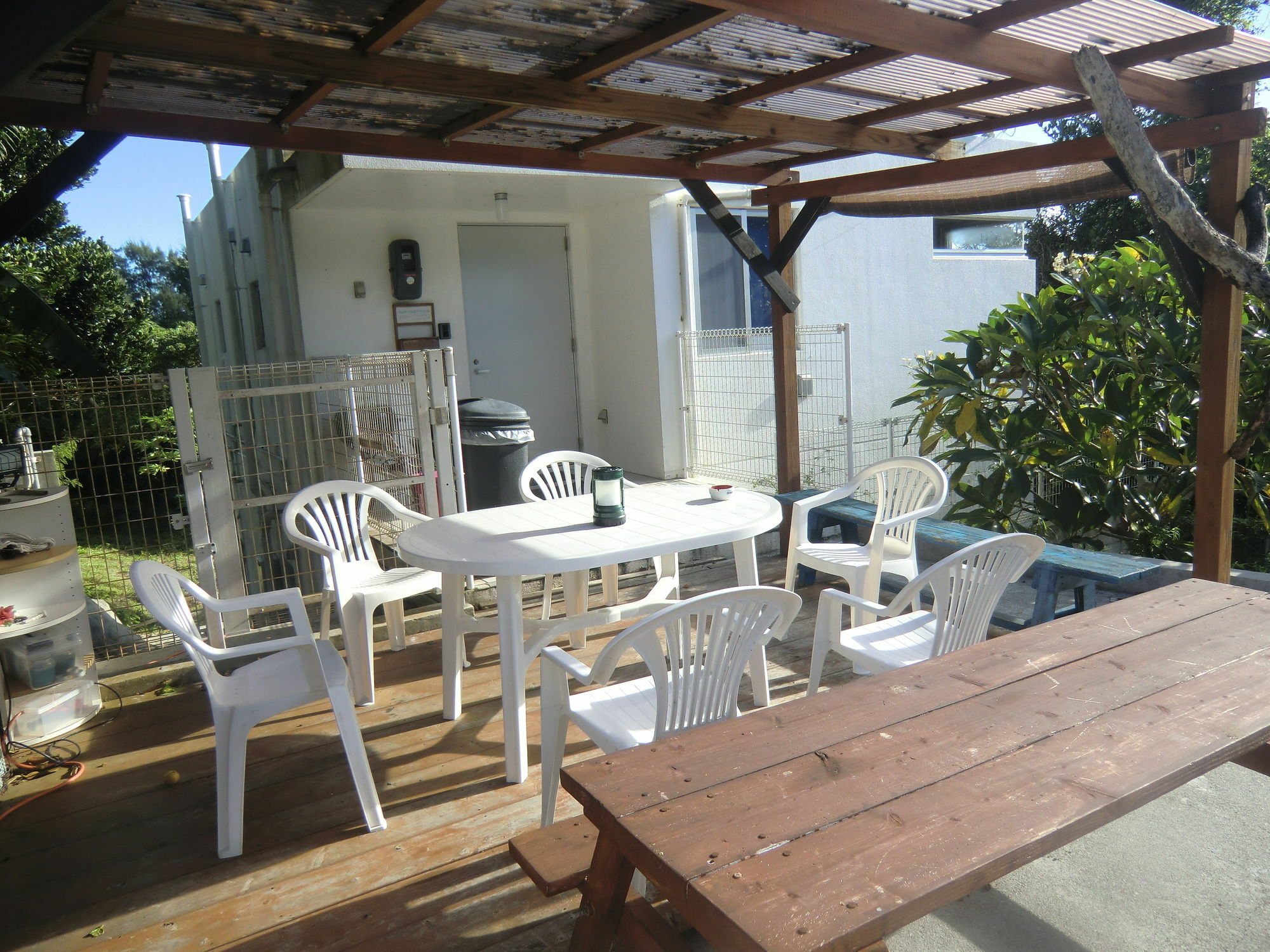 Holiday House Ryukyu-An "Music Hostel" Yomitan Exterior foto